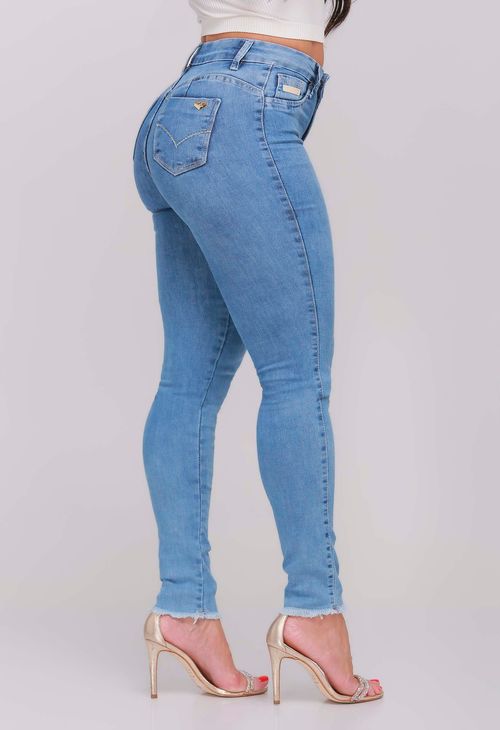 Calça Jeans Skinny Feminina Com Barra Desfiada