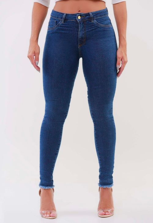 Calça Jeans Skinny Feminina Escura Com Barra Desfiada 25351